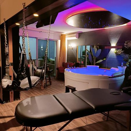 La Loveroom Bdsm De Nice " La Chambre Luxe Des Desirs " Dış mekan fotoğraf