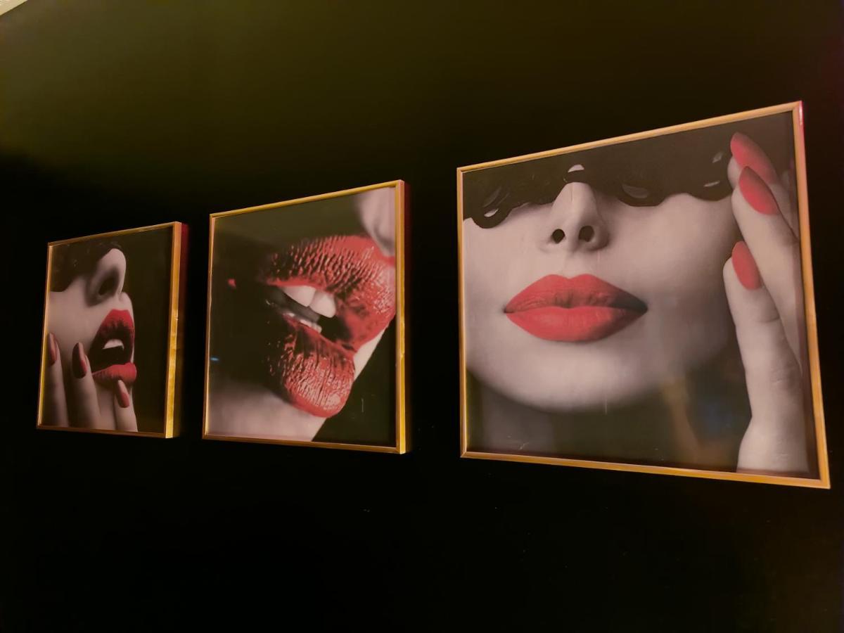 La Loveroom Bdsm De Nice " La Chambre Luxe Des Desirs " Dış mekan fotoğraf