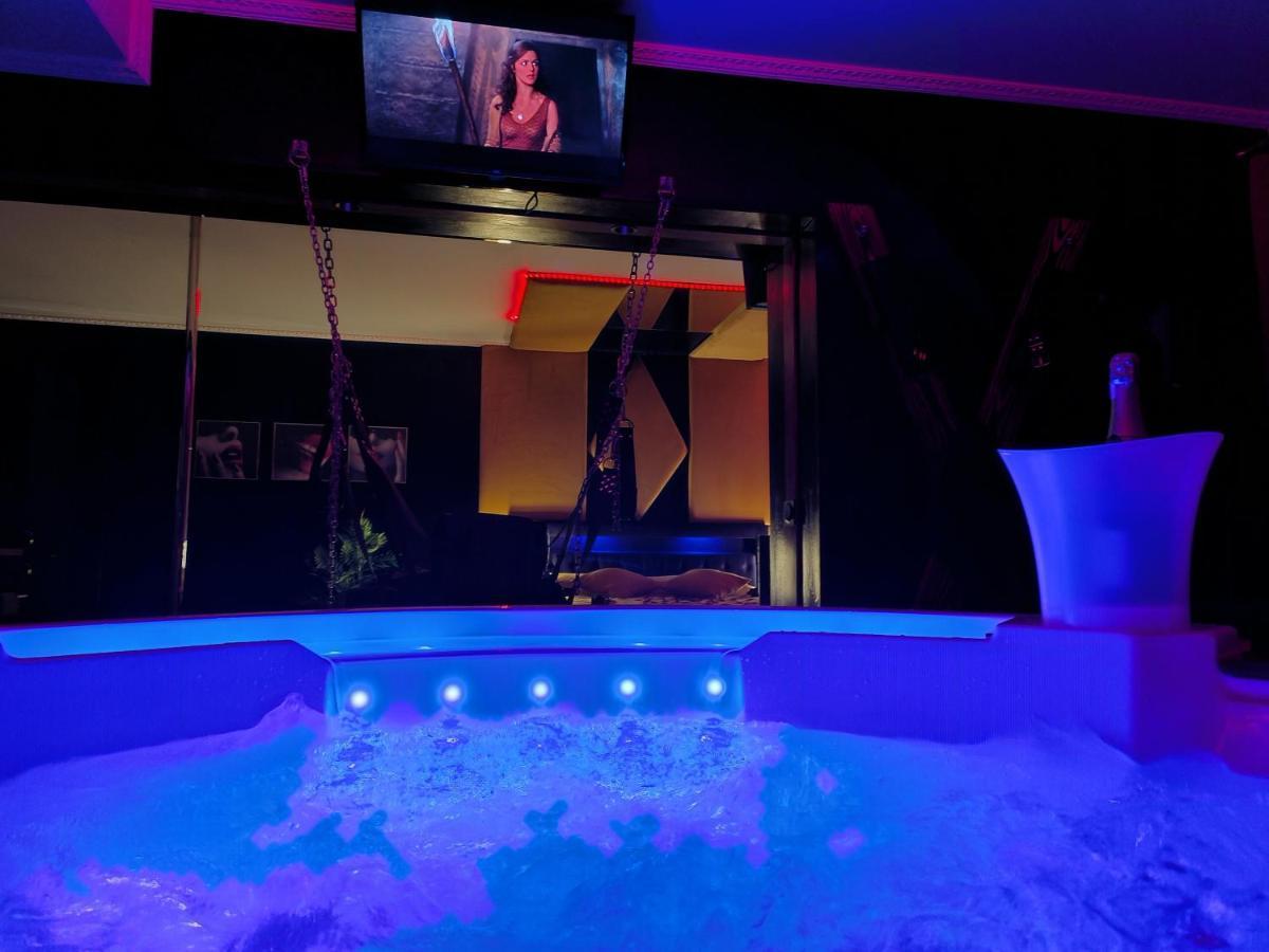 La Loveroom Bdsm De Nice " La Chambre Luxe Des Desirs " Dış mekan fotoğraf