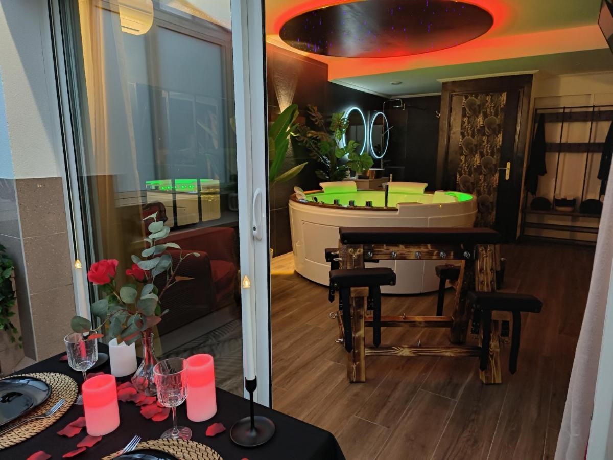 La Loveroom Bdsm De Nice " La Chambre Luxe Des Desirs " Dış mekan fotoğraf